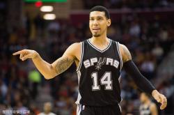 开云体育-加拿大男篮强势国王，丹尼·格林三分雨点燃全场的简单介绍