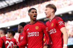 开云体育官网-曼联险胜西班牙，加维爆发神勇