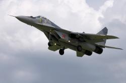 开云体育APP下载-穹顶的鹰影，当欧陆篮坛惊雷响起时，猛龙的困局与老鹰的制空权