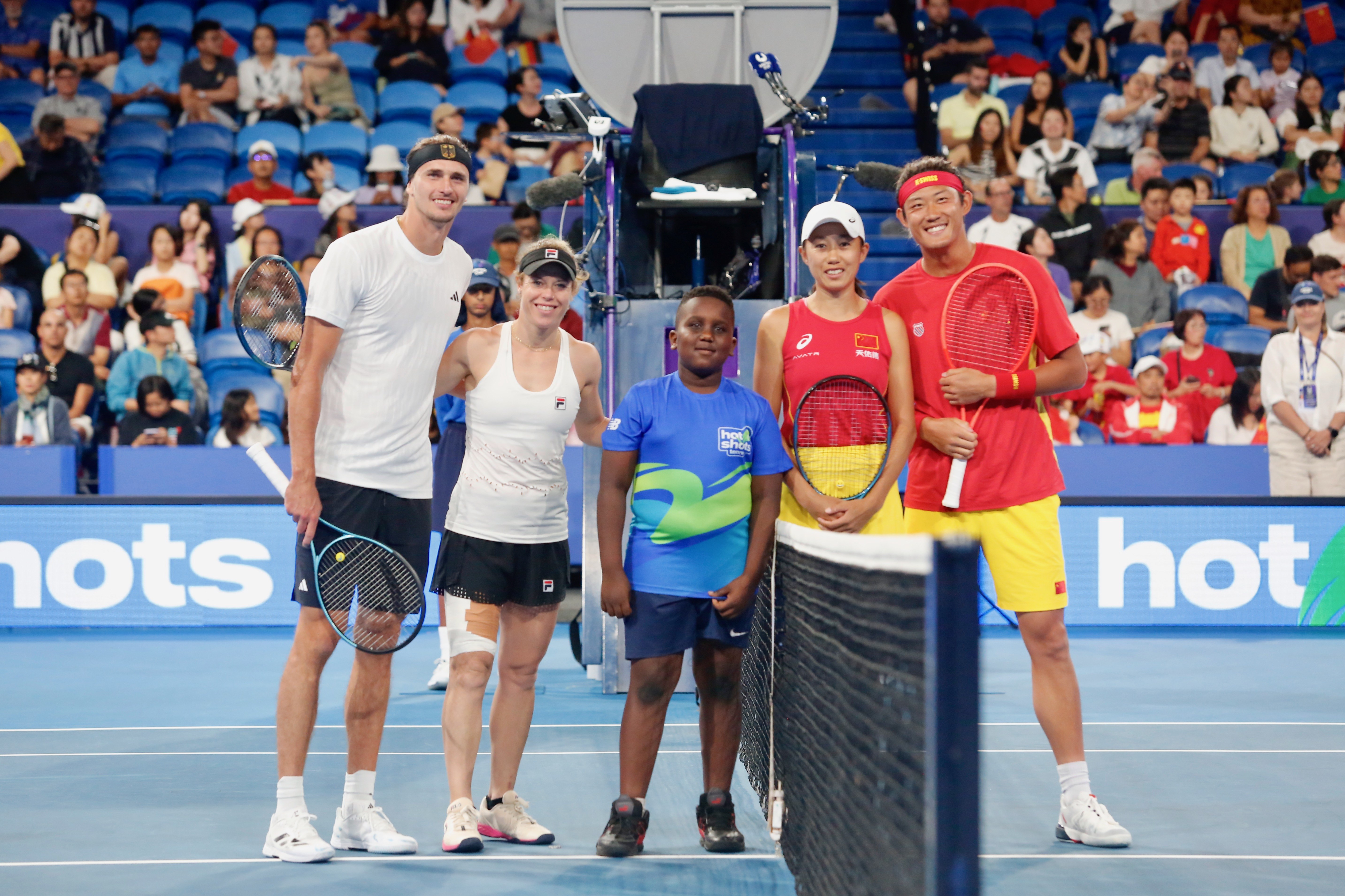 关于德国网球队碾压澳大利亚网球队,兹维列夫关键制胜的信息 关于德国网球队碾压澳大利亚网球队,兹维列夫关键制胜的信息