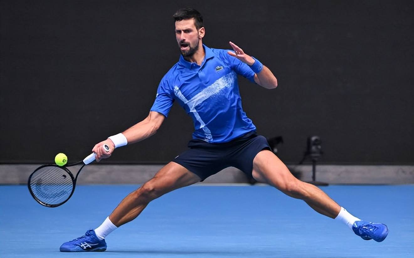 英国网球队横扫日本网球队,费德勒一己之力扛起全队的简单介绍 英国网球队横扫日本网球队,费德勒一己之力扛起全队的简单介绍