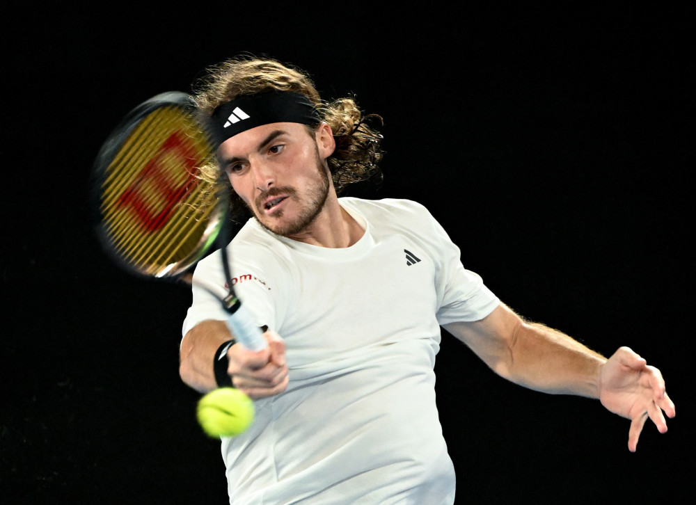 西班牙网球队力克英国网球队,西西帕斯爆发神勇 西班牙网球队力克英国网球队,西西帕斯爆发神勇