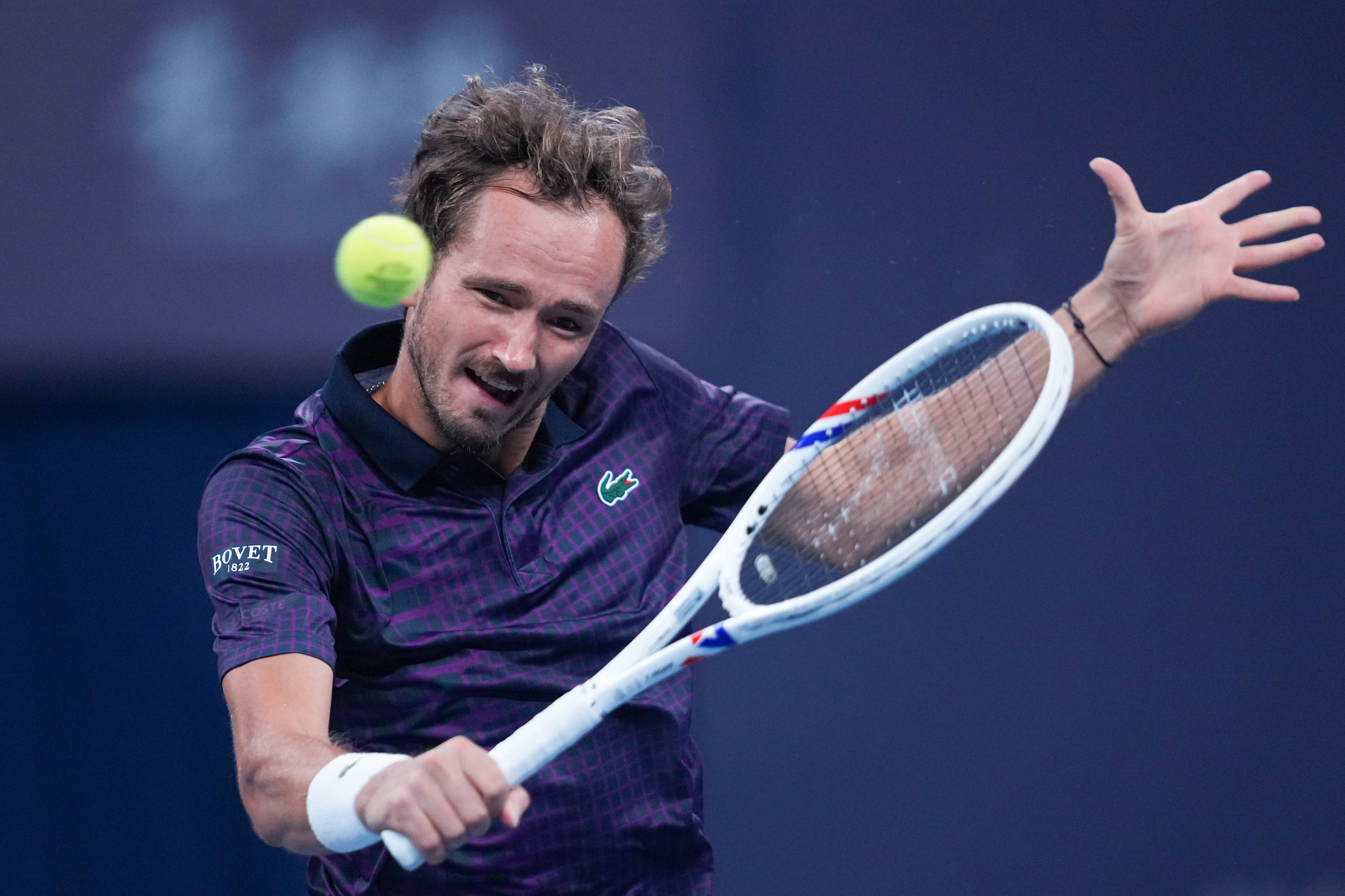 世界网球队碾压德国网球队，梅德韦杰夫绝境逆转的简单介绍