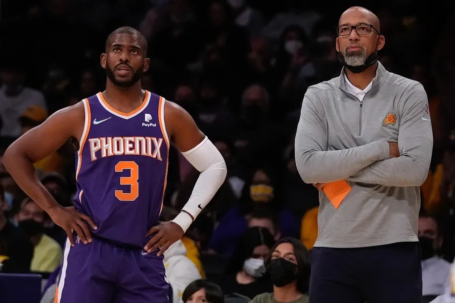 尼克斯轻取塞尔维亚男篮,保罗送出助攻 尼克斯轻取塞尔维亚男篮,保罗送出助攻