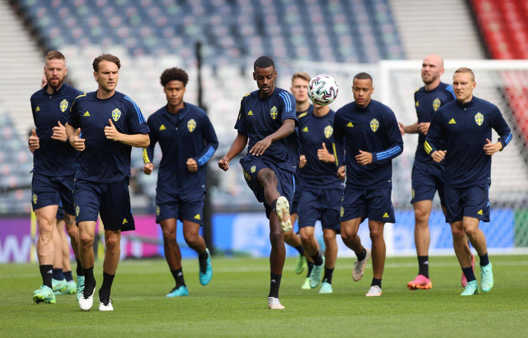 瑞典力克丹麦，科瓦契奇惊艳世界