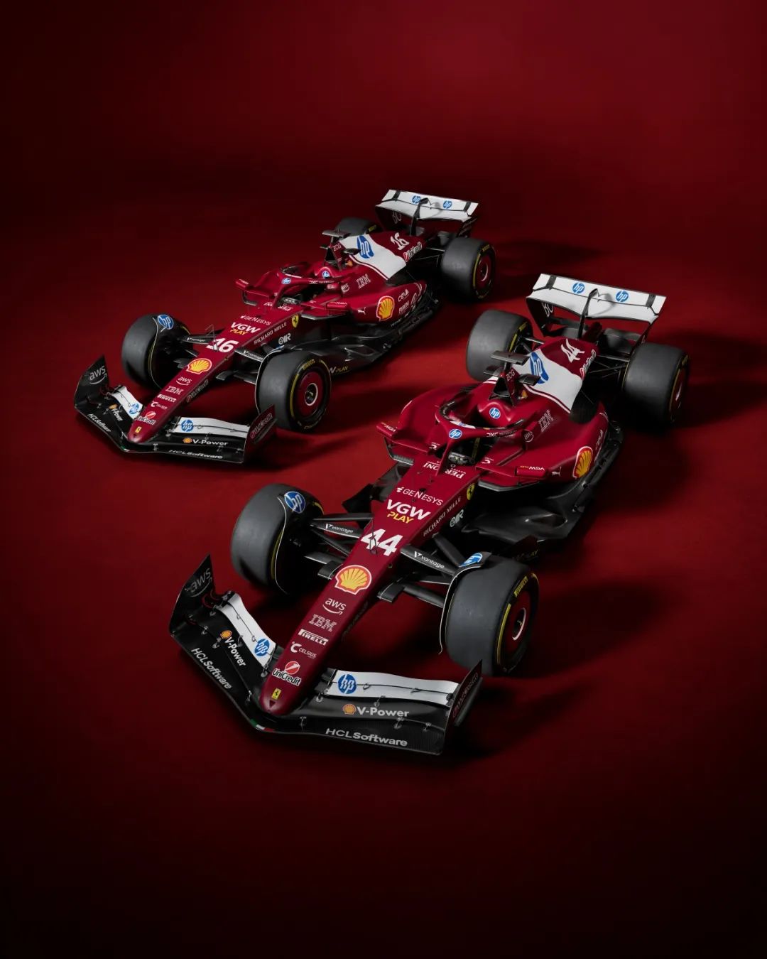 阿斯顿马丁逆转红牛二队，汉密尔顿惊艳四座