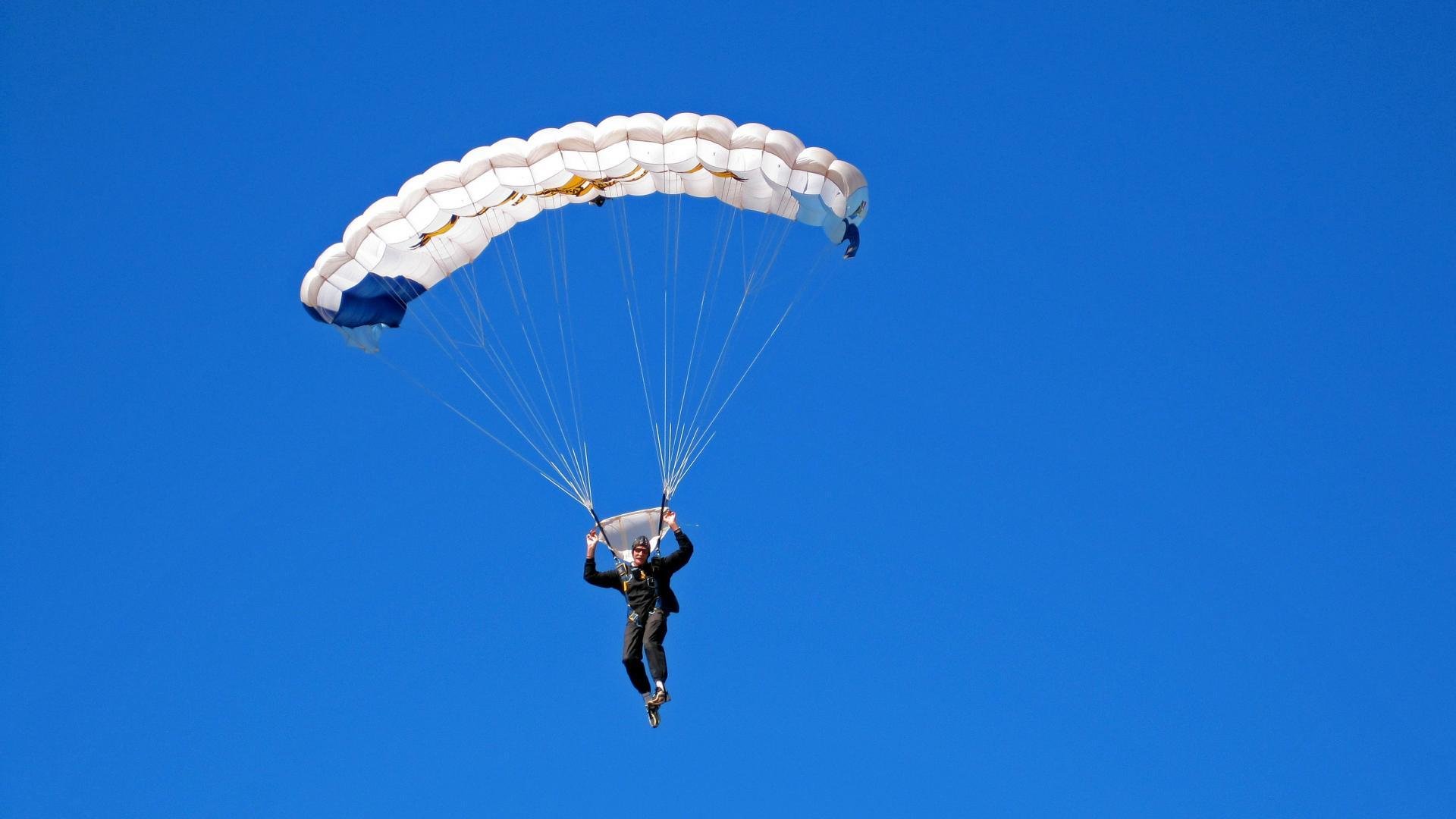 爆冷!泰国羽球创历史首胜韩国,郑思维决胜局统治级表现