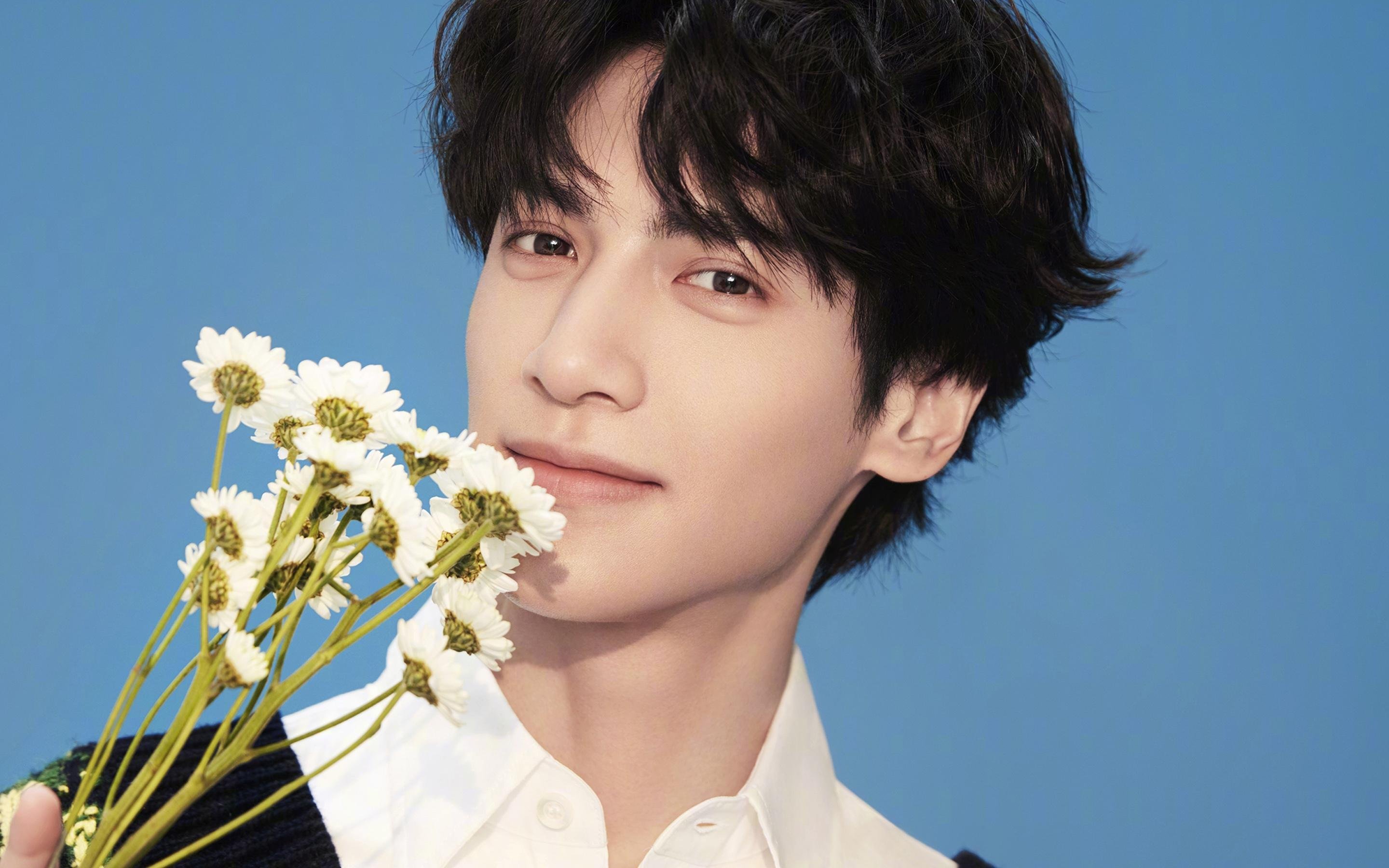 巴格达夜空下的法兰西之吻,当格列兹曼在伊拉克对阵马赛的友谊赛中惊艳四座