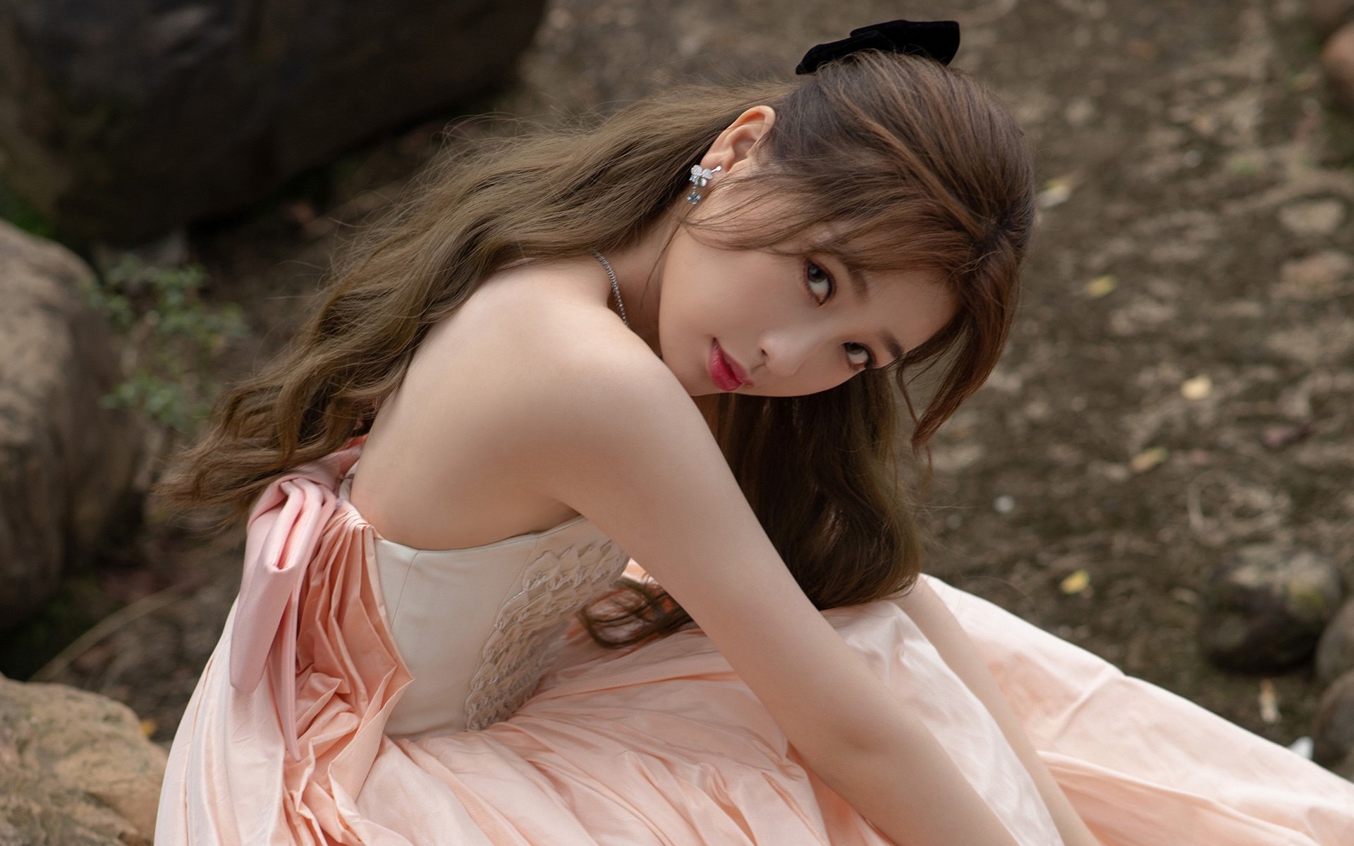 疾速与逆转,轰鸣赛道上的寂静,与震耳欲聋的翻盘心跳