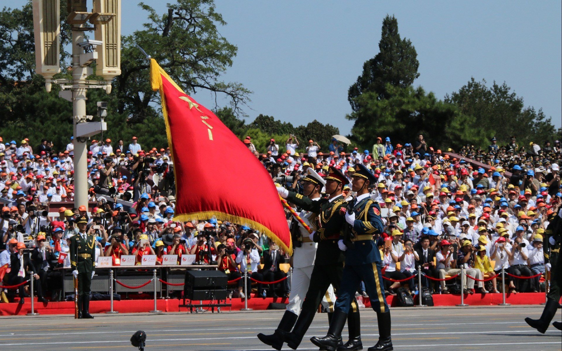 跨界风暴，伊朗历史性封锁加拿大，德国球星哈弗茨成胜负手