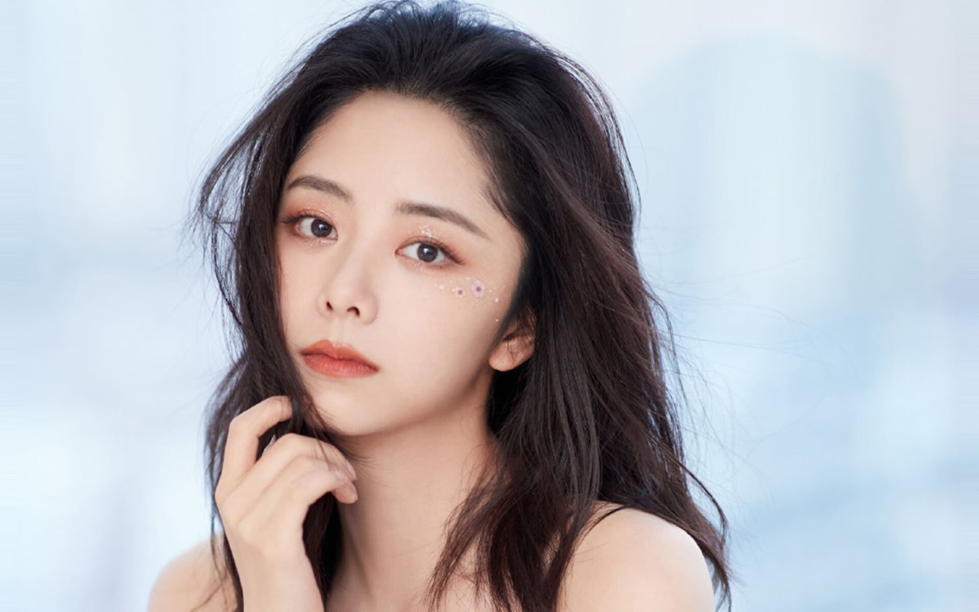 赛道与篮筐的共振，F1街道赛之夜的统治级序曲